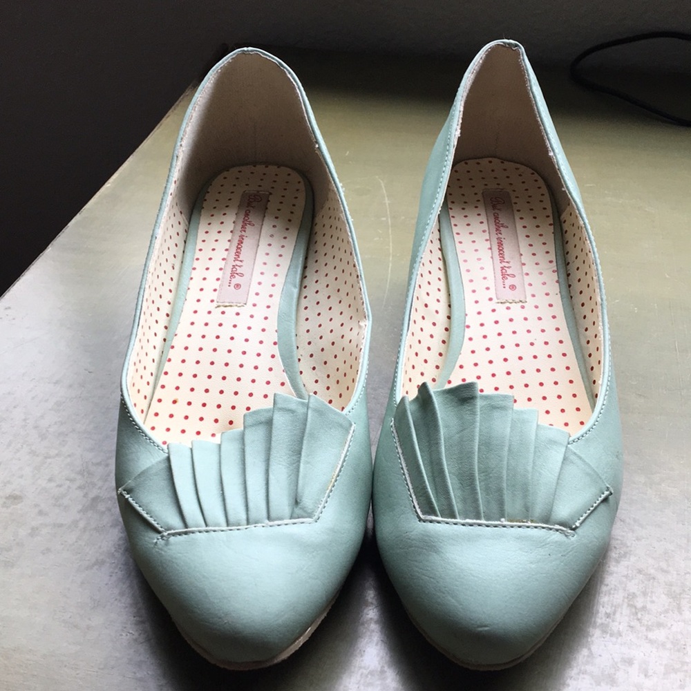 But another innocent tale... sea foam wedges.